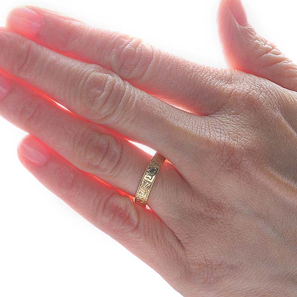 Irish Hand Engraved Wedding Band. #vr0206-01