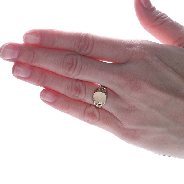 Antique Signet ring. #R0502-03 Default Title