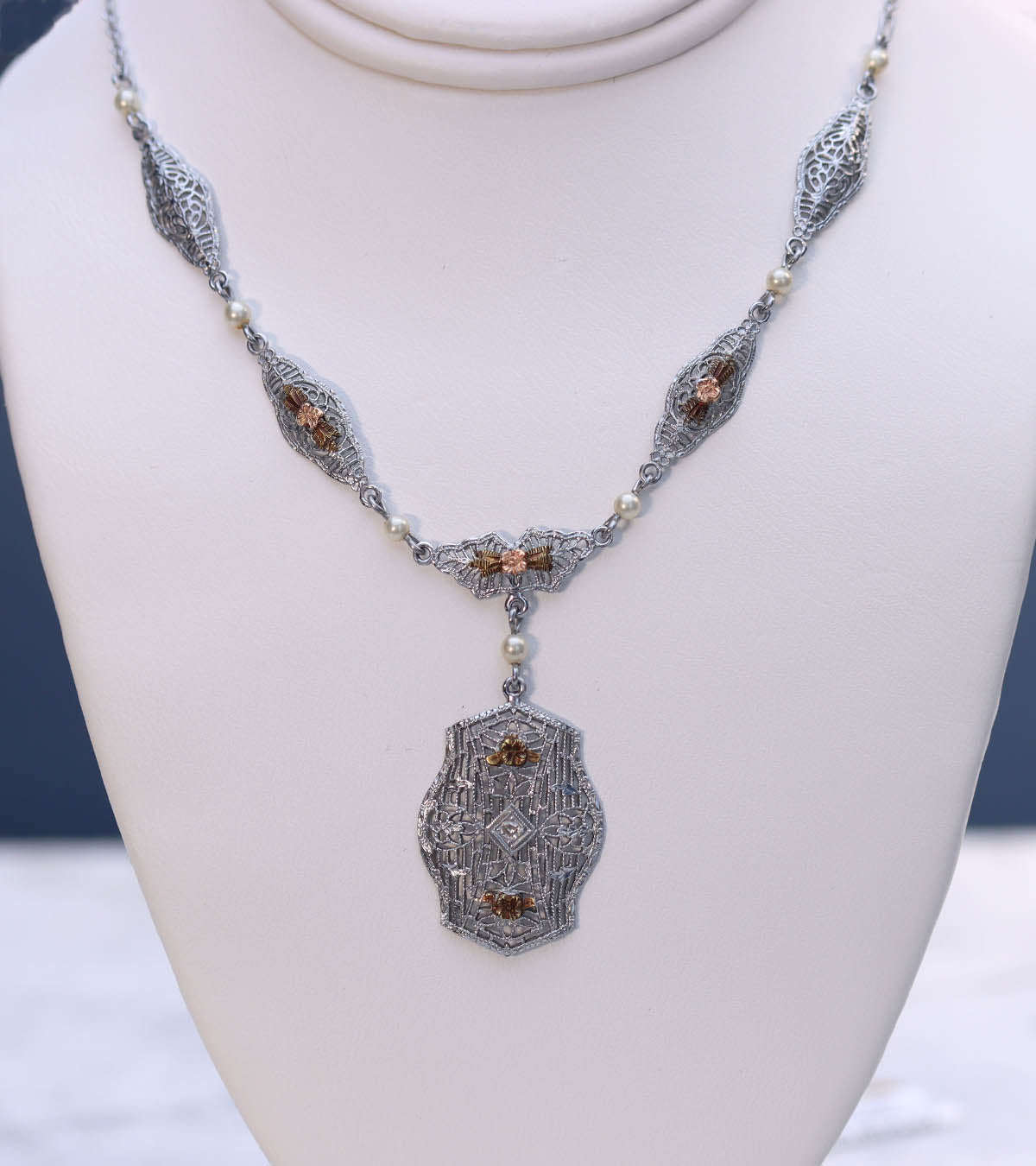 Art Déco Filigree Necklace #VN568-08 - Necklaces