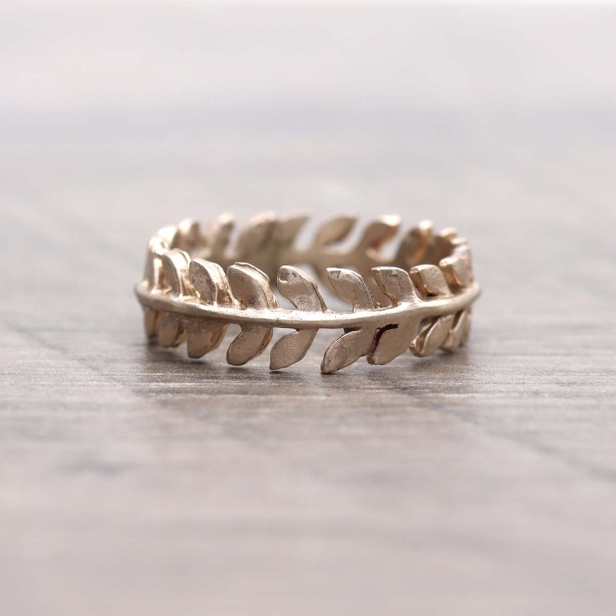 Estate Laurel Leaf Wedding Band #VR150602-02