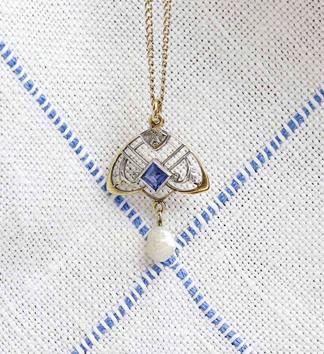 Beautiful Art Nouveau Pendant #VP506-11 Default Title