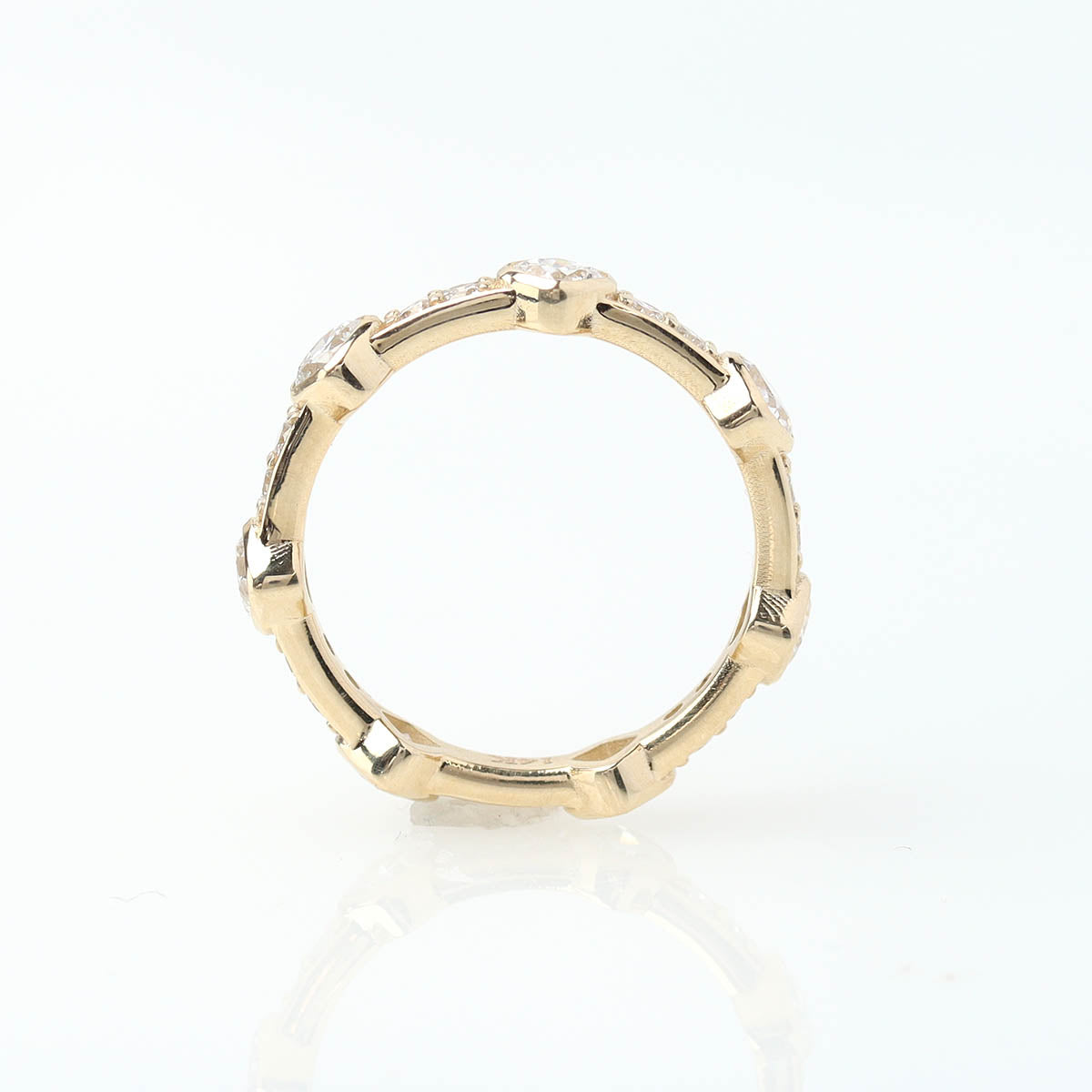 Luxurious Cushion and Round Cut Diamond Band #L2300CU-1