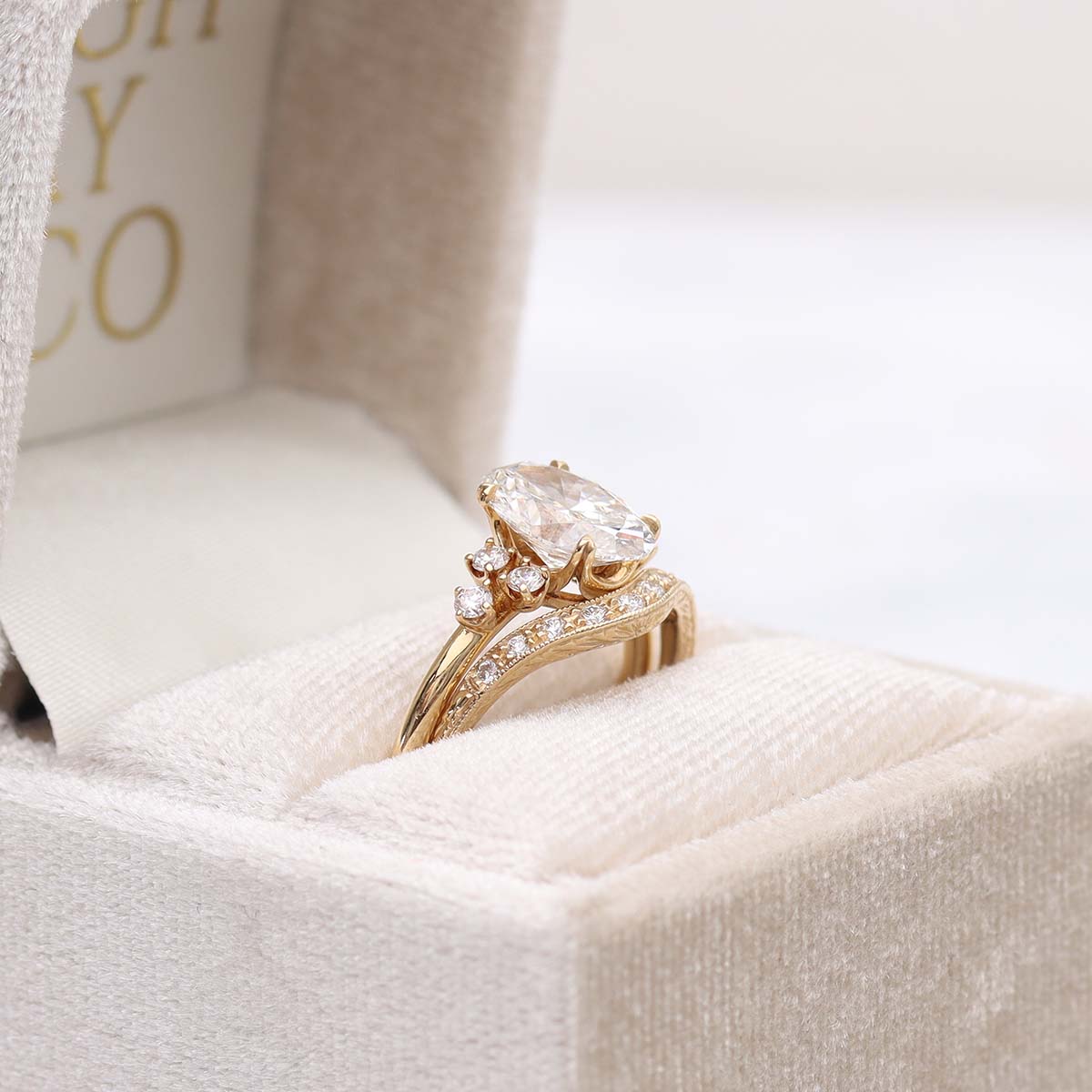 14k Yellow Gold Curved Diamond Band #L1002Y14