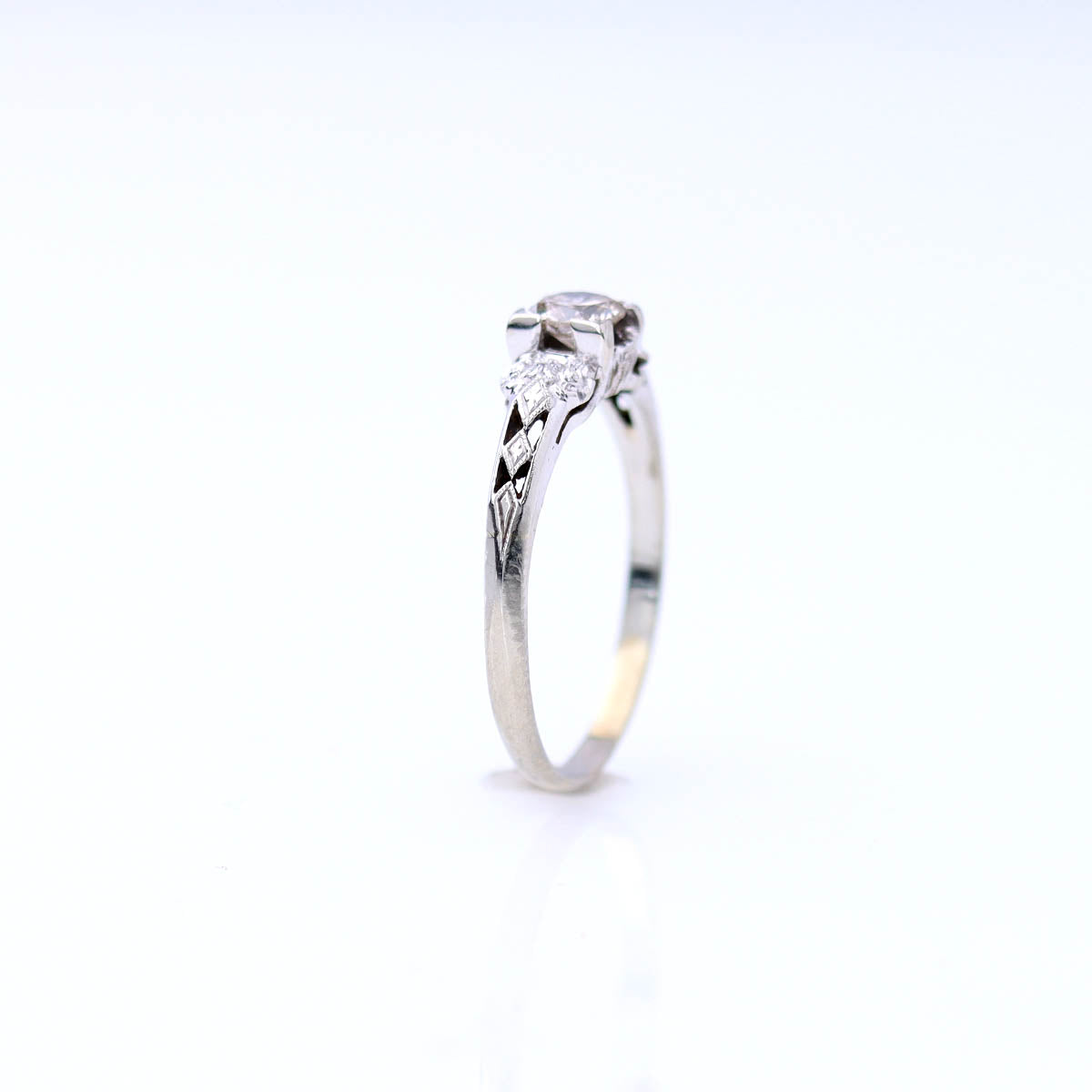 Art Déco 18k White Gold Diamond Solitaire Engagement Ring #VR180131-5