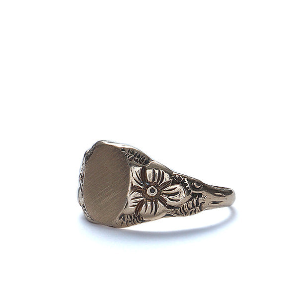 Antique Signet ring. #R0502-03 Default Title