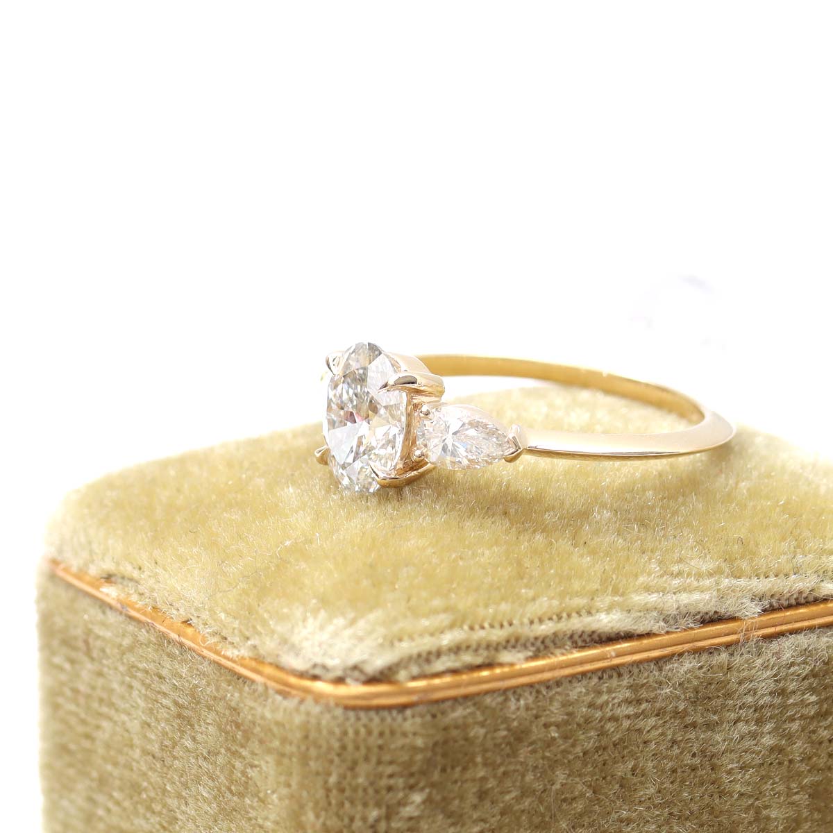 The Shelby Oval Three Stone Engagement Ring #3515-1
